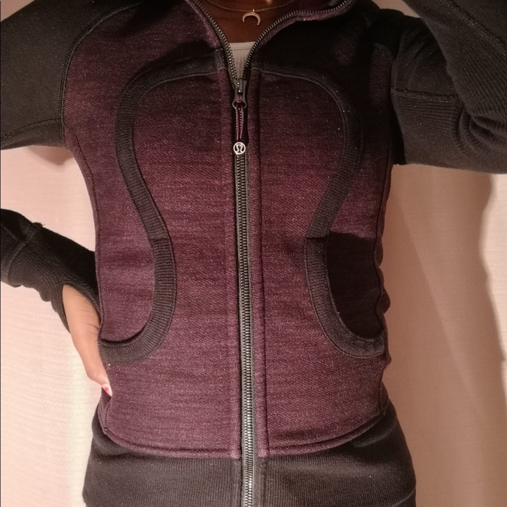 BRAND NEW LULULEMON HOODIE